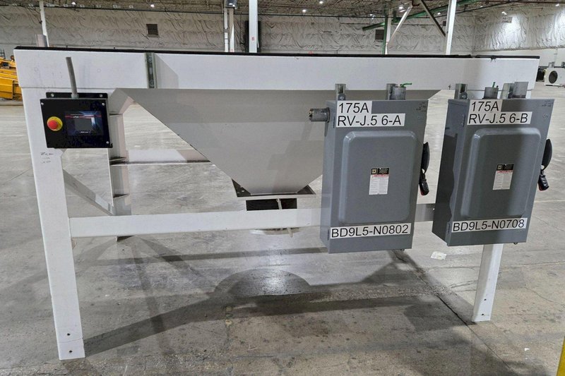 ROBOVENT FILTERED EXHAUSED SYSTEM W/ EPAD TOCUH 200 AMP 600 VAC USED