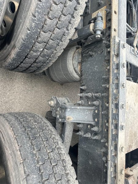 2022 Volvo VNL64T860 4V4NC9EJ2NN303105