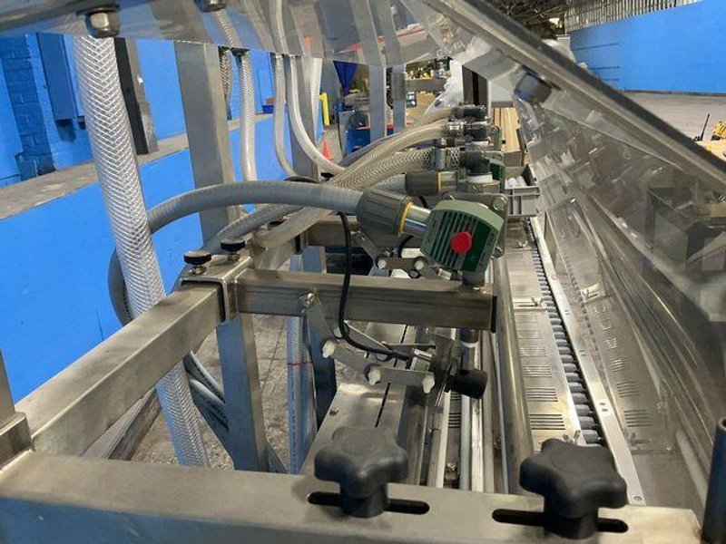 4 NOZZLES AUTOMATIC INLINE LIQUID FILLER MACHINE