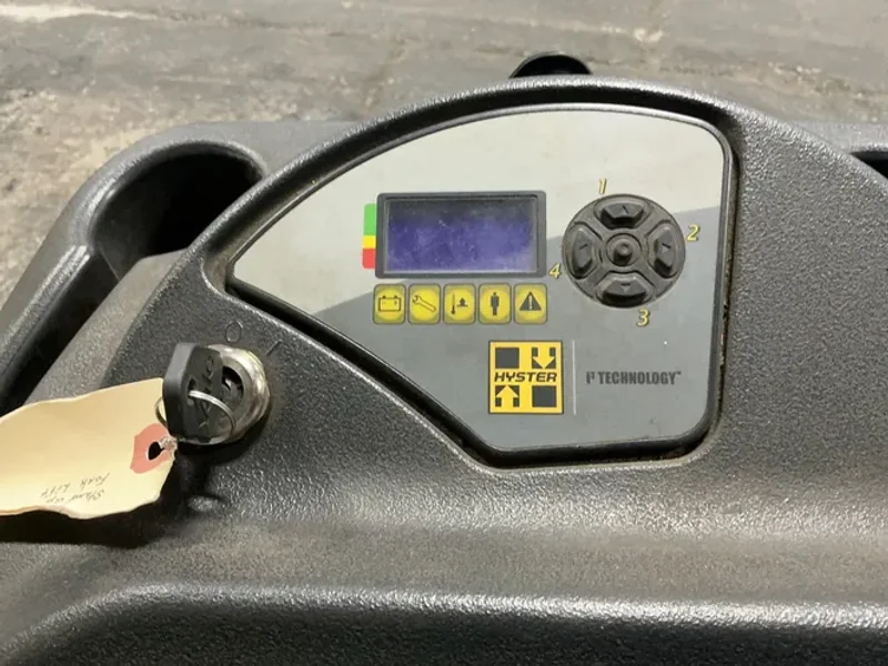 HYSTER 2850 LBS ELECTRIC STAND-UP FORKLIFT  -  E30HSD3-18
