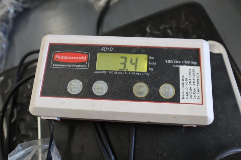 Electronic Scales: Rubbermaid 150Lb Battery Powered Scale and Dymo M10 10 Lb (2g Resolution) Scale- Auction Item