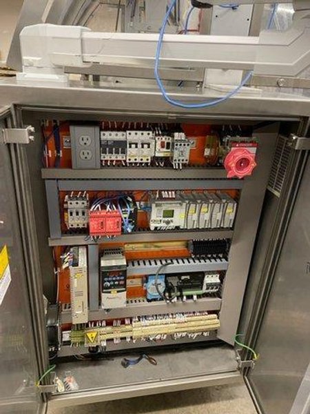 IWKA Fabrima Semi-Automatic Continuous-Motion Vertical Cartoner, Model VP-120, 2005 – Allen Bradley PanelView 600 Control – 8″ Centers, 2005