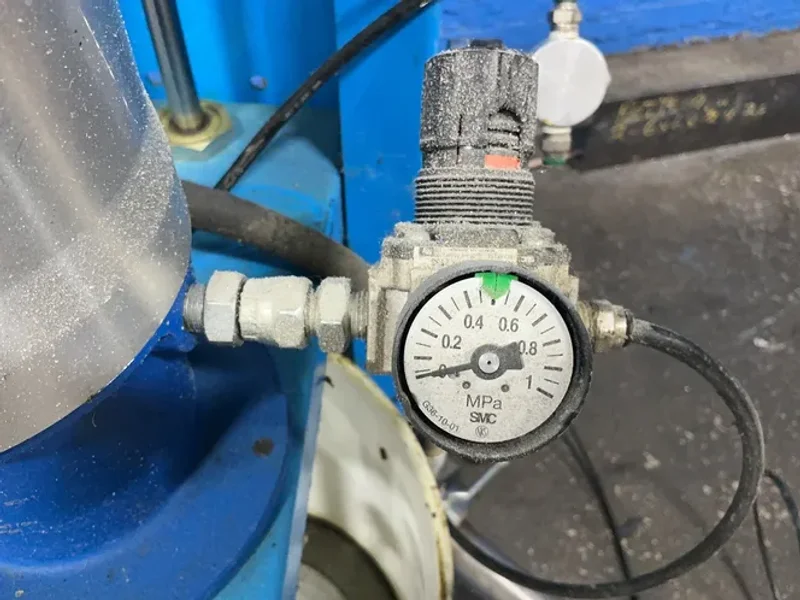 YAMADA 50:1 RATIO AIR-POWERED GREASE PUMP  -  SKR110M50SAL