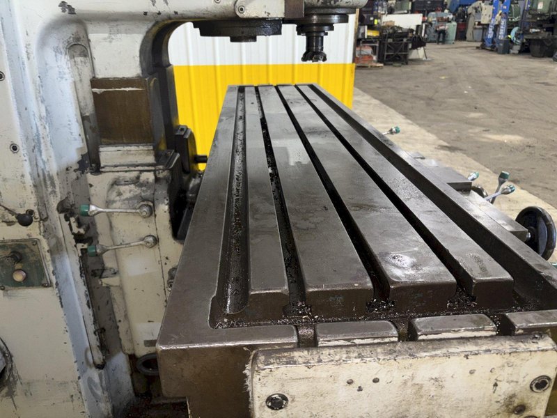 #4 CINCINNATI MODEL #425-20 VERTICAL MILL MILLING MACHINE: YOBRO #24005