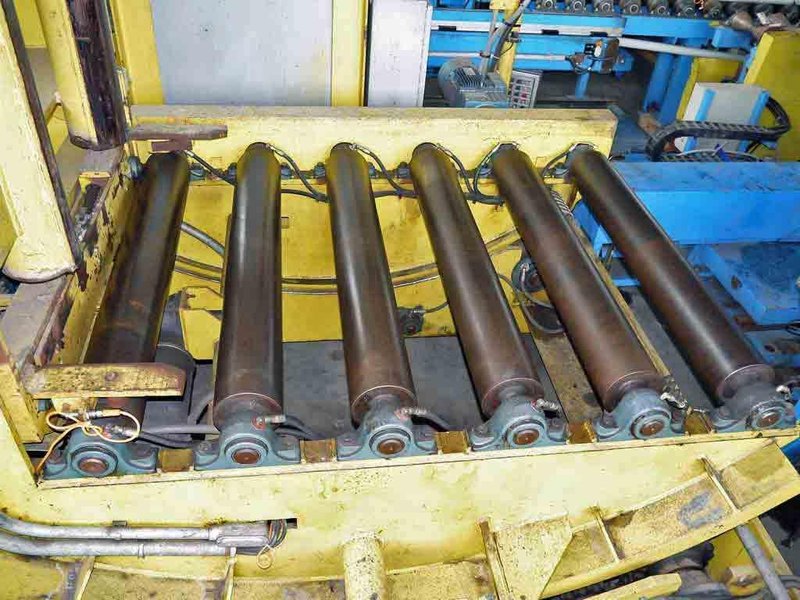 22,000# x 72&quot; AIM Traveling Upender