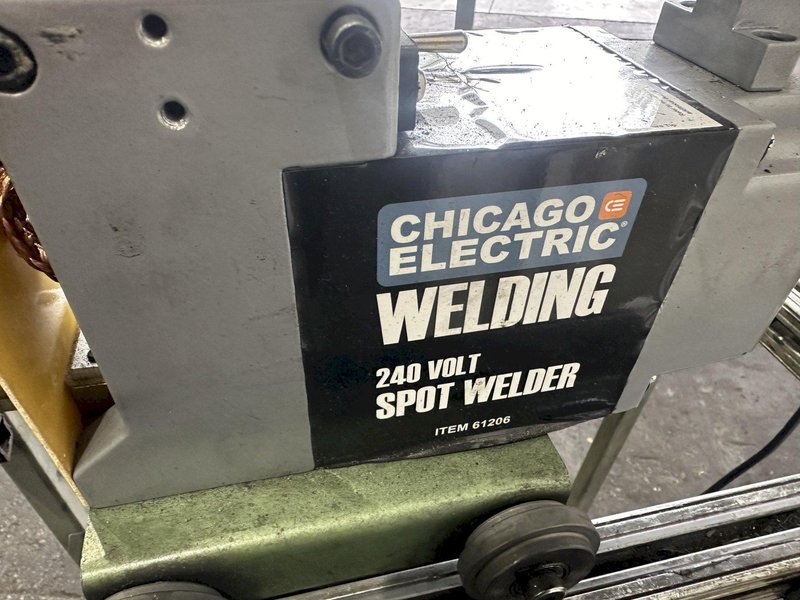 CHICAGO ELECTRIC 18&quot; SPOT WELDER: STOCK #78902