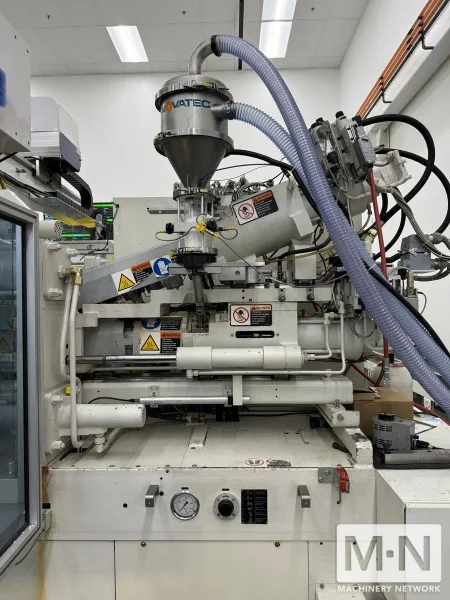 110 TON 3.2 / 2.4 OZ KRAUSS MAFFEI MODEL KM110-220-160 CZ 2-COLOR INJECTION MOLDING MACHINE MFG 2004