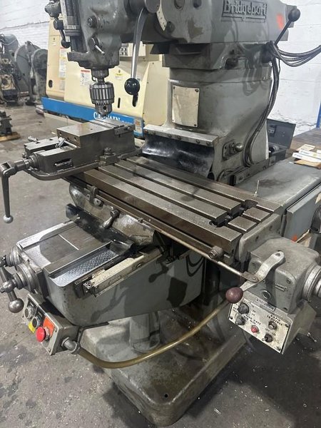 2 HP Bridgeport Series I Vertical Mill