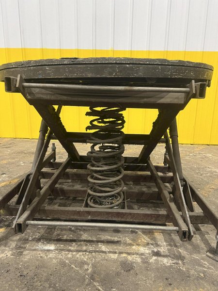 43" X 43" X 34" MECHANICAL SPRING LIFT TABLE: STOCK #20137