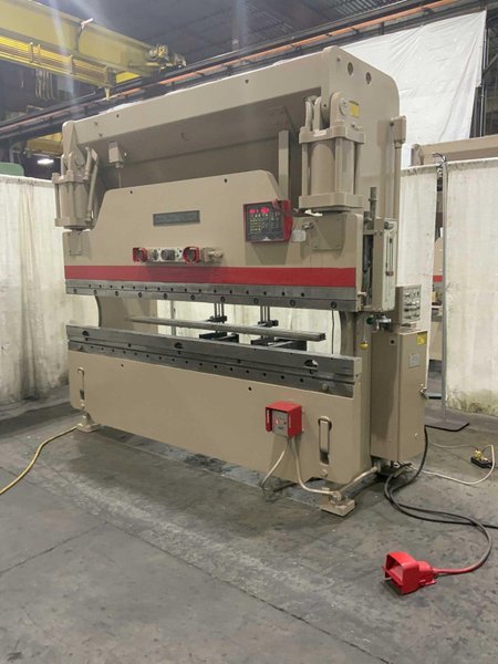 135-TON X 10' CINCINNATI HYDRAULIC PRESS BRAKE STROKE: STOCK #80580