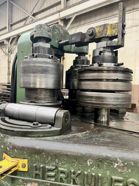 USED HERKULES WETZLAR 5" X 5" X 3/4" MECHNICAL ANGLE ROLL, Year: 1966