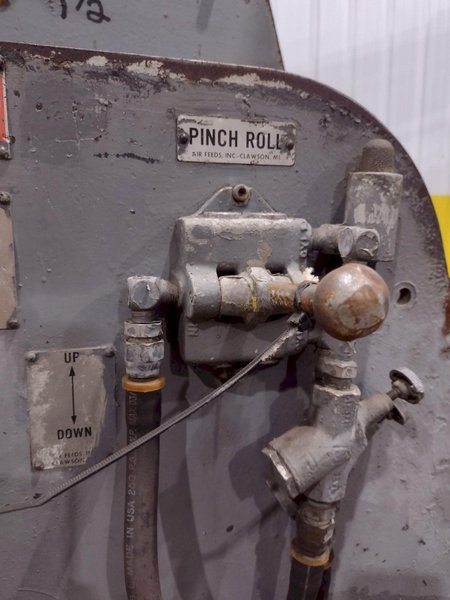 10,000 LB X 24&quot; WIDE X .187&quot; AIR FEEDS COIL CRADLE STRAIGHTENER / UNCOILER: STOCK 17042