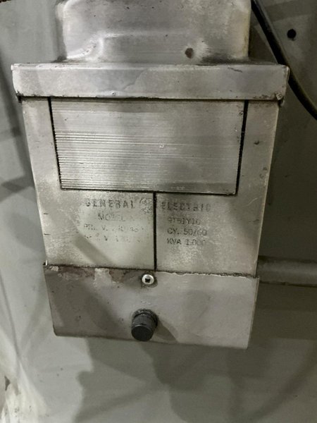 2 HP BRIDGEPORT SERIES I VERTICAL RAM TYPE KNEE MILL, WITH DRO &amp; POWER FEEDS: YOBRO #25285