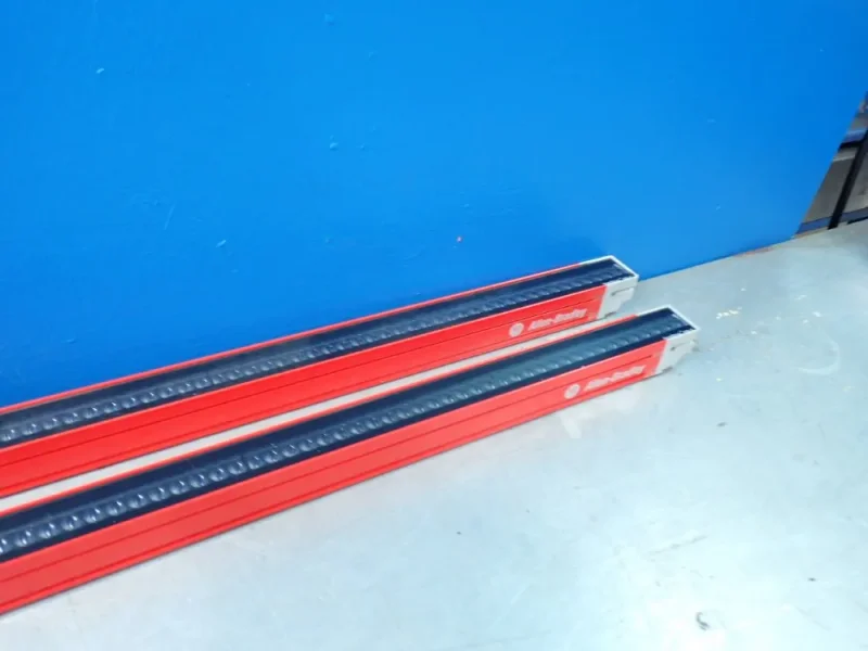Allen-bradley Light Curtain Pair - 450l-e4fl1950yd