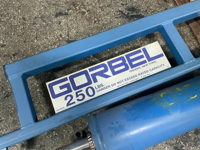 GORBEL 1/8 TON JIB CRANE W/ HOIST  -  020/57