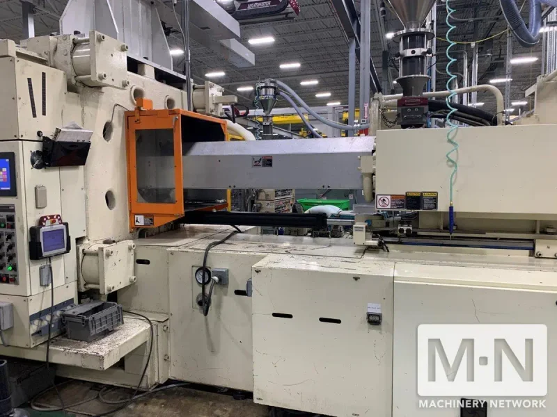1000 TON 148 OZ UBE MODEL UZ1000 INJECTION MOLDING MACHINE MFG 2013