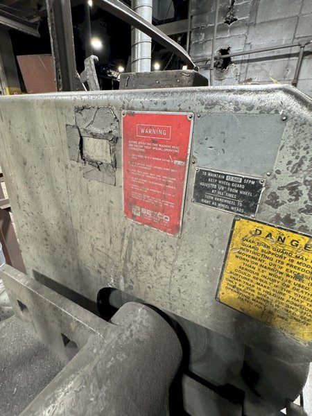 Setco model 300, 725-520 30" single end right hand snag grinder with snap trap