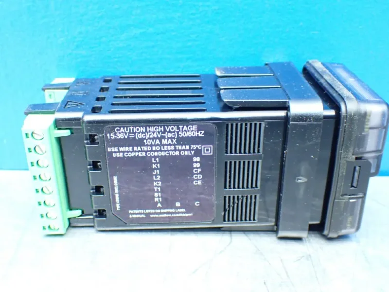 WATLOW 3 PANEL MOUNT PROCESS CONTROLLERS  -  PM6L3EJ-AAAAAAA