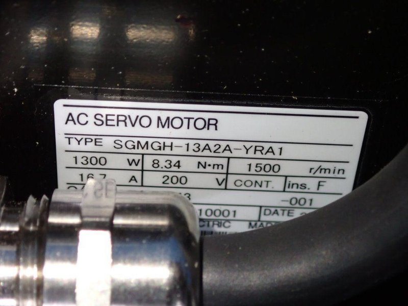 YASKAWA AC SERVO MOTOR  -  SGMGH-13A2A-YRA1