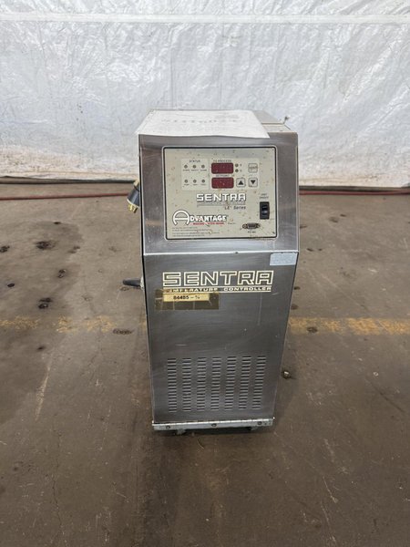 ADVANTAGE ENGINEERING WATER-CIRCULATING TEMPERATURE CONTROL UNIT. STOCK # 1116024