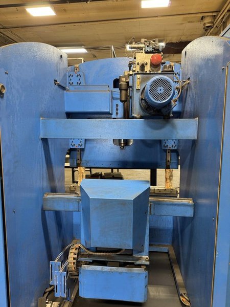 28 Ton x 4′ Adira Prima Power P-0212 Hydraulic Press Brake, 2012 – Backgauge