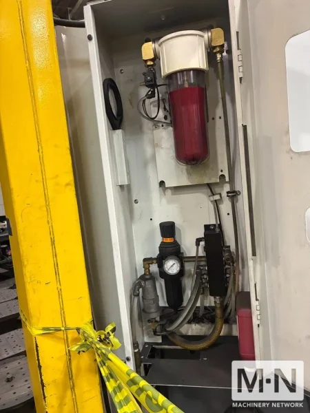 HAAS EC-400PP 4-axis CNC Horizontal Machining Center, 2012