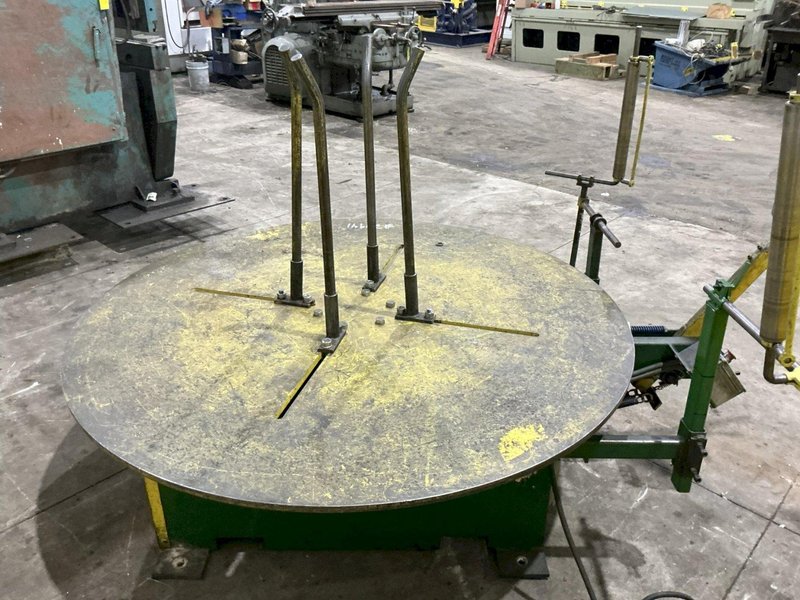 9,000 LB X 72" AWC ACCRA WIRE CONTROLS MODEL #F-400 HORIZONTAL PALLET TYPE COIL REEL UNCOILER: YOBRO #24941