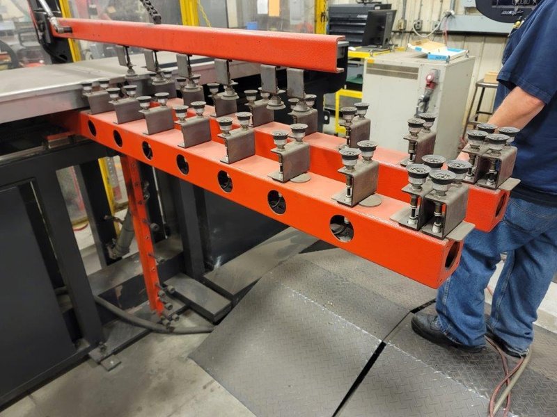 Amada 242 Ton X 14' 8-Axis CNC Press Brake W/Robotic Manipulator, Model HG2204RH