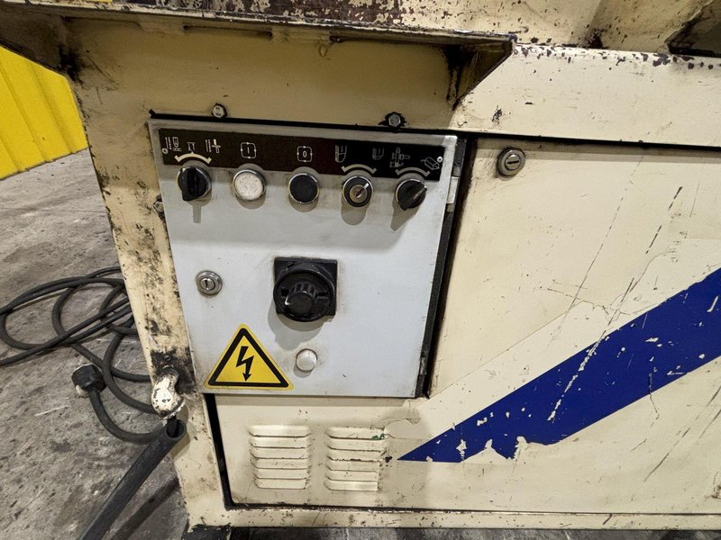 55 TON GEKA MODEL #55/A HYDRACROP HYDRUALIC IRONWORKER: STOCK #23215