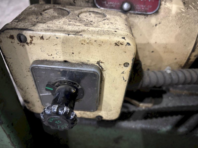 32" CAPACITY CLEATBENDER W/ 6' SCISSOR LIFT TABLE: YOBRO #24393