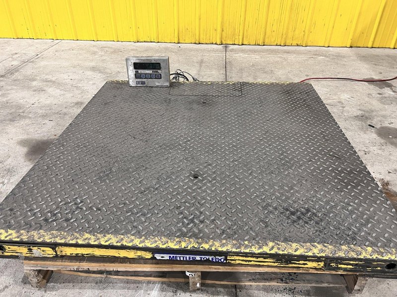 5,000 LB METTLER TOLEDO INDUSTRIAL FLOOR SCALE: STOCK 22099