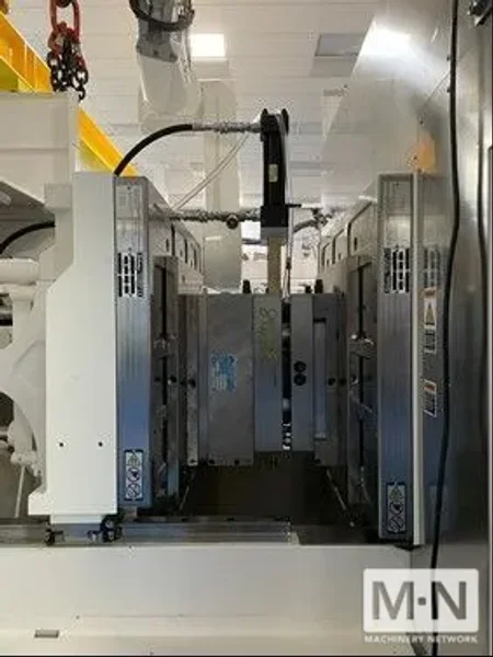440 TON 33 OZ ENGEL MODEL E-VICTORY 1340/400 SERVO HYDRAULIC INJECTION MOLDING MACHINE MFG 2015 ONLY 1448 HOURS