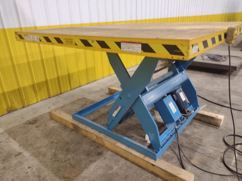 4,000 LBS X 72" X 72" LIFT PRODUCTS MODEL #LPT4W-040-36 SCISSOR LIFT TABLE: YOBRO #24987