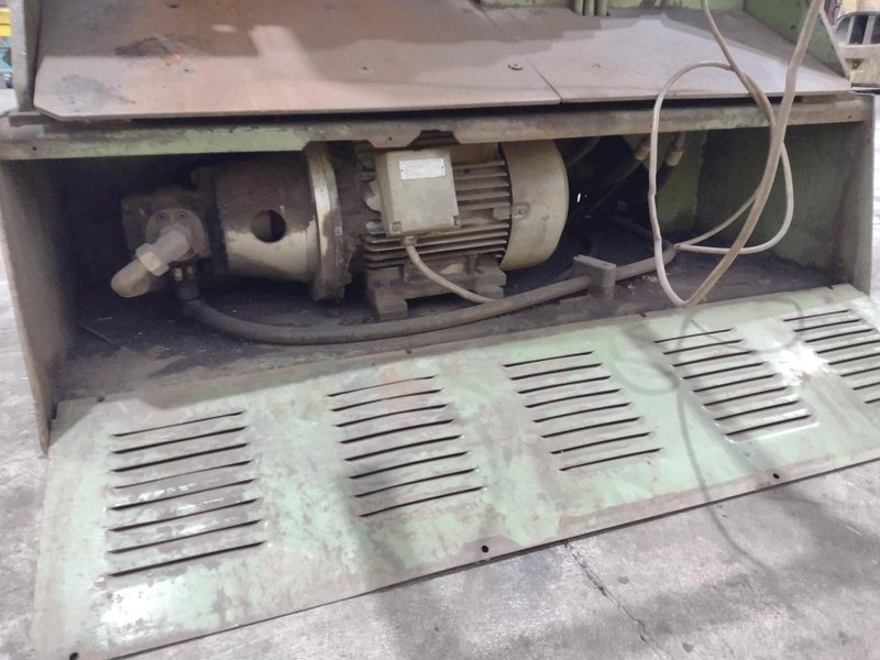 110 TON PEDDINGHAUS &quot;PEDDIWORKER&quot; 1100G HYDRAULIC IRONWORKER: STOCK #22724