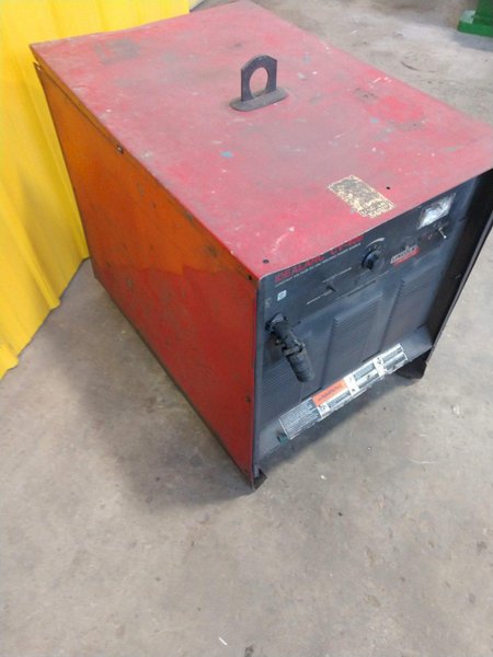 400 AMP LINCOLN ELECTRIC IDEALARC DC-400 WELDER: STOCK #14078