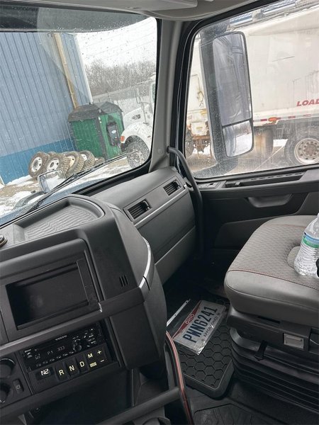 2021 Volvo VNL64T860 Stock #229000