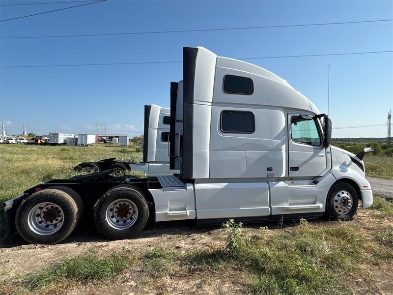 2024 Volvo VNL64T860 4V4NC9EH8RN650845