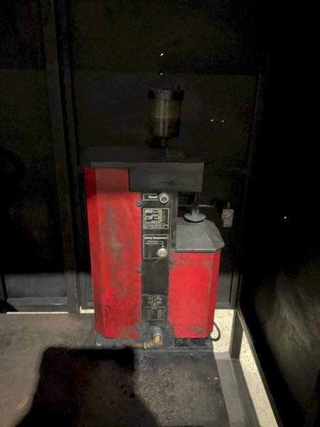 LINCOLN ELECTRIC SYSTEM 10 MIG CELL FANUC ROBOT
