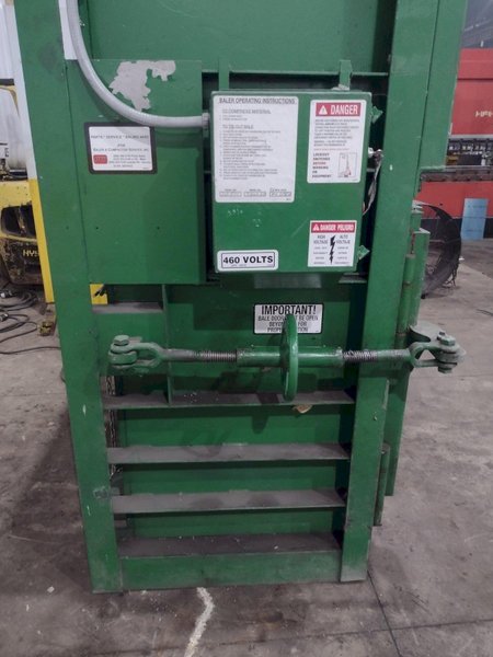30" X 48" PTR MODEL #3400HD HYDRAULIC VERTICAL BALER: YOBRO #25712
