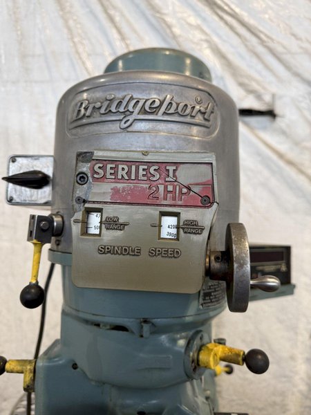 2 HP BRIDGEPORT SERIES 1 VERTICAL KNEE MILL. STOCK #1215025