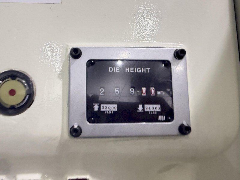 88 TON AIDA MODEL #DSF-N1-800 GAP FRAME SERVEPRO SERVO PRESS 6.3” STROKE 2015 : YOBRO #25100