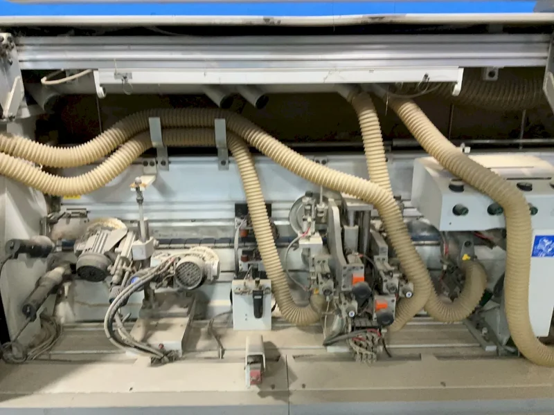 POLYMAC SINGLE-SIDED AUTOMATIC EDGEBANDER  -  AKRON 855