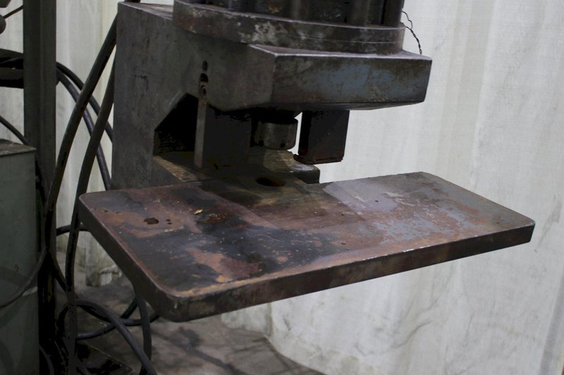 200 TON STONEGATE C FRAME HYDRAULIC FLANGE PUNCH: STOCK #71958