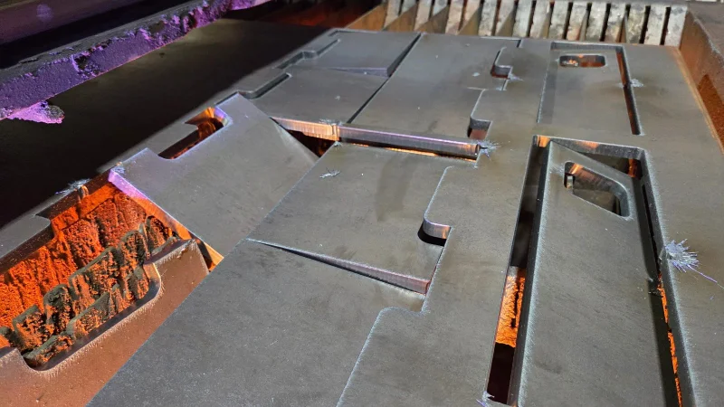 21' X 6' CNC PLASMA TABLE HPR260 POWER SUPPLY INTEGRATED CUTTING SYSTEM: YOBRO #25027