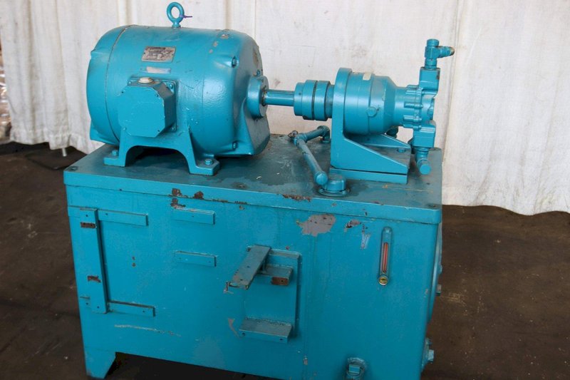 30 HP RACINE HYDRAULIC TANK: STOCK #72753