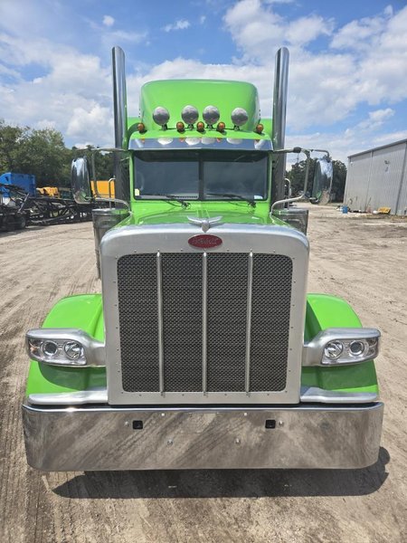 2023 Peterbilt 389 1XPXD49X1PD890715