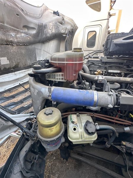 2019 Freightliner Cascadia 1FUJHHDR5KLKM7237