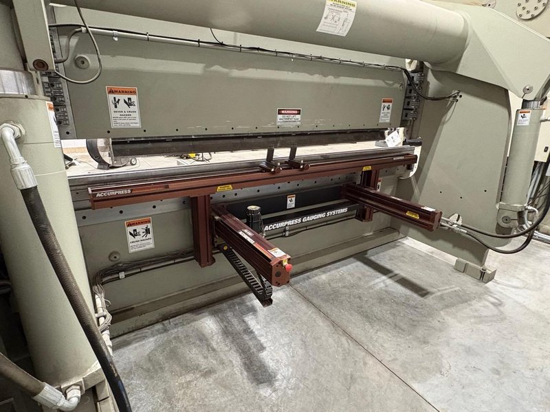 250 Ton x 12′ Accurpress 725012 CNC Press Brake, 2017