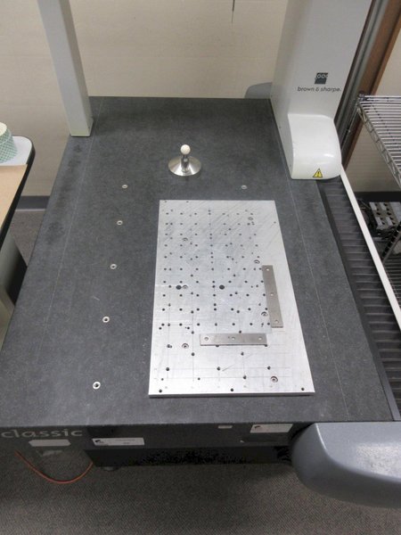 Brown &amp; Sharpe Global Classic (CMM) Coordinate Measuring Machine - Auction Item