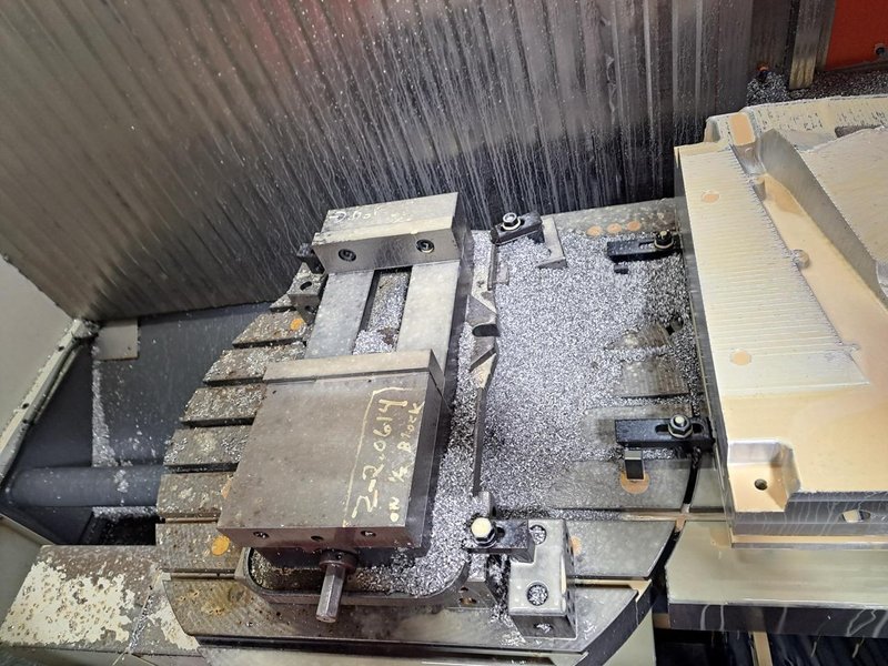 Matec 40HV Universal Machining Center, 2017 – Probe, 12K RPM Spindle, Simultaneous 5 Axis